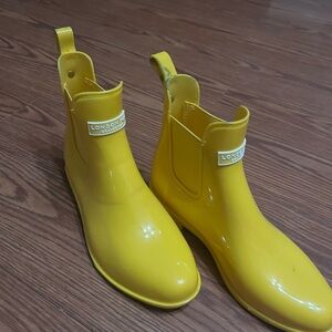 London Fog Yellow Rain Boots Women 6